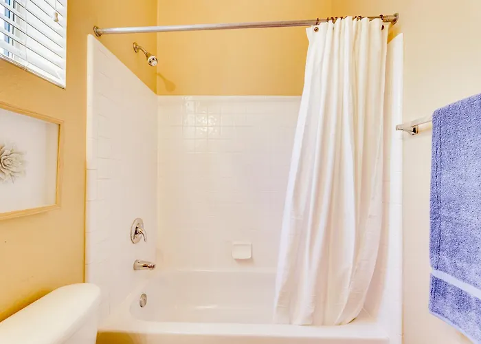 Pool Access: Oakwood In Sun Lakes